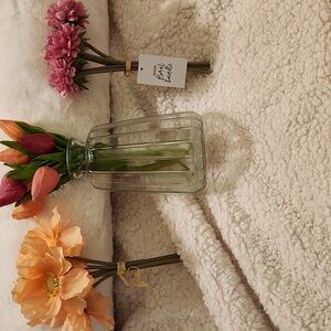 Bullseye playground vase and flowers bundle